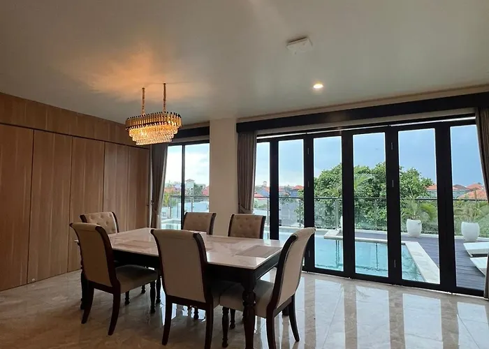 Penthouse Berawa - *