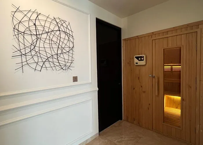 Penthouse Berawa - *